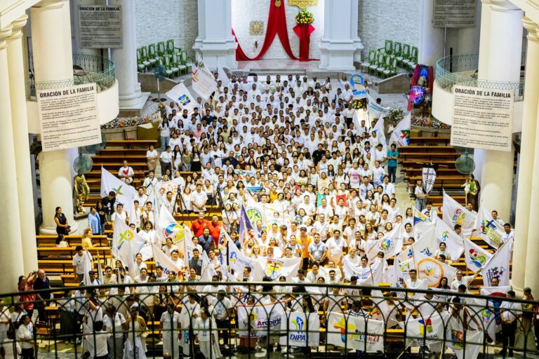 Iglesia acoge y escucha a los jóvenes que buscan a Cristo