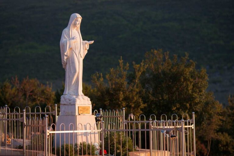 Oración, ayuno y perdón tras los actos vandálicos en Medjugorje