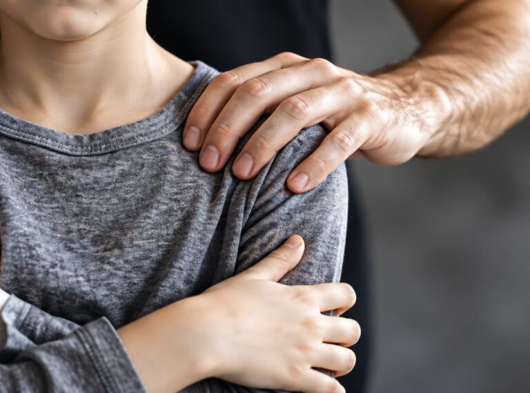 Para prevenir abusos en la Iglesia, hay que creerles a los niños