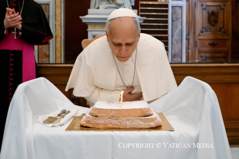 México, Latinoamérica y el mundo saludan al Papa en su cumpleaños